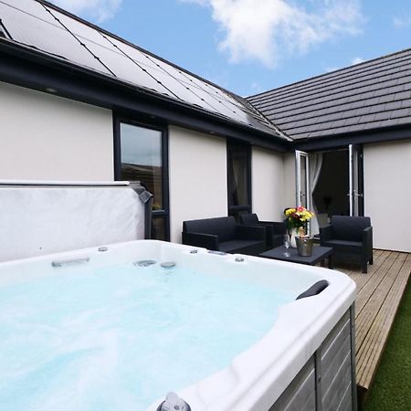 Hoxne Cottages - Sunflower Cottage With Private Hot Tub Йорк Екстериор снимка